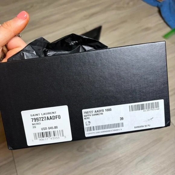 Saint Laurent Black Pointed Heels - Picture 8 of 8